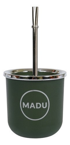 Mate térmico de doble pared color verde con bombilla niquelada y logo de Madu.