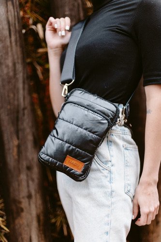 Bandolera Matelasse Porta Celular Unisex Dos Cierres Madu