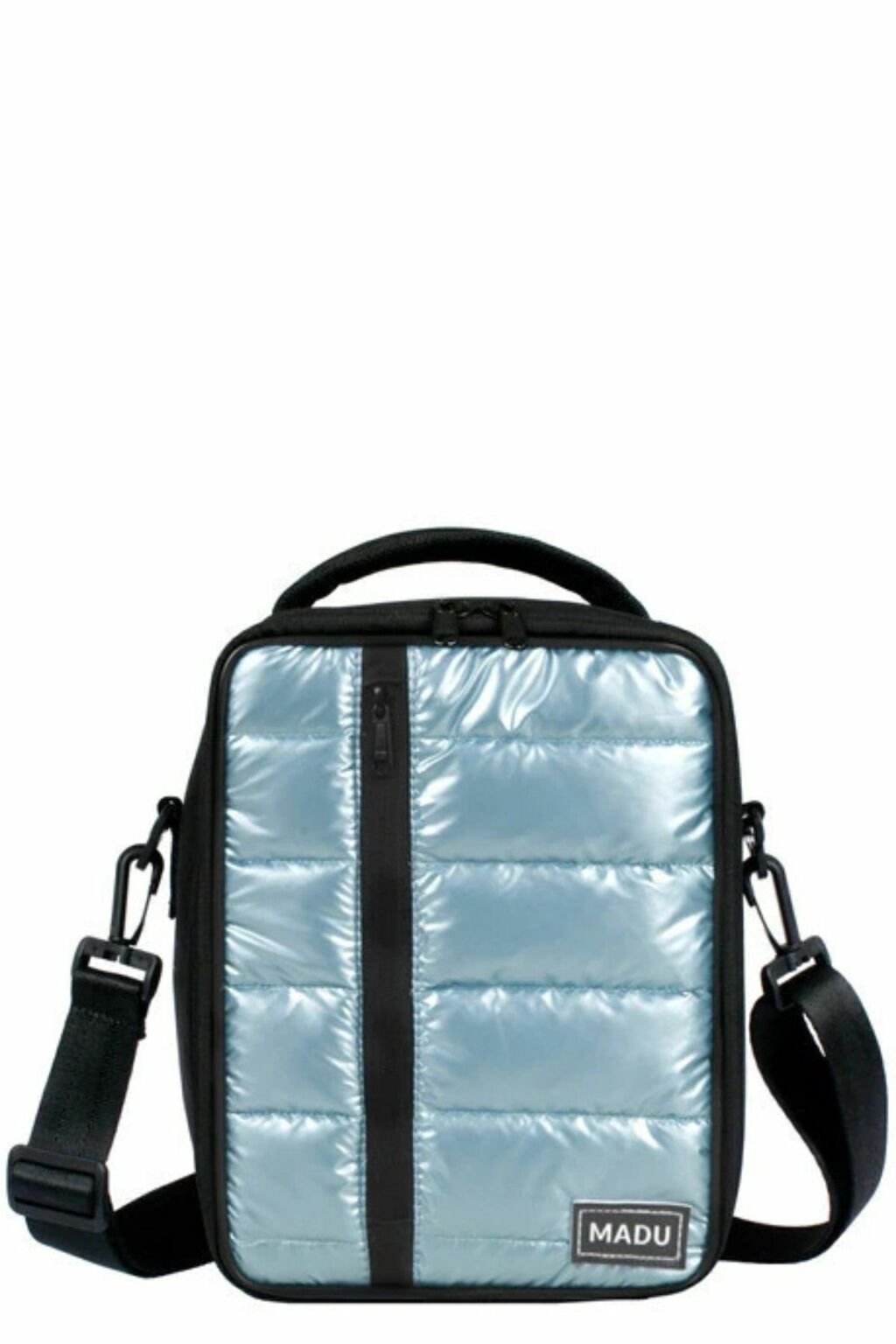 Lunchera térmica impermeable color celeste con detalles en negro y correa ajustable, marca Madu