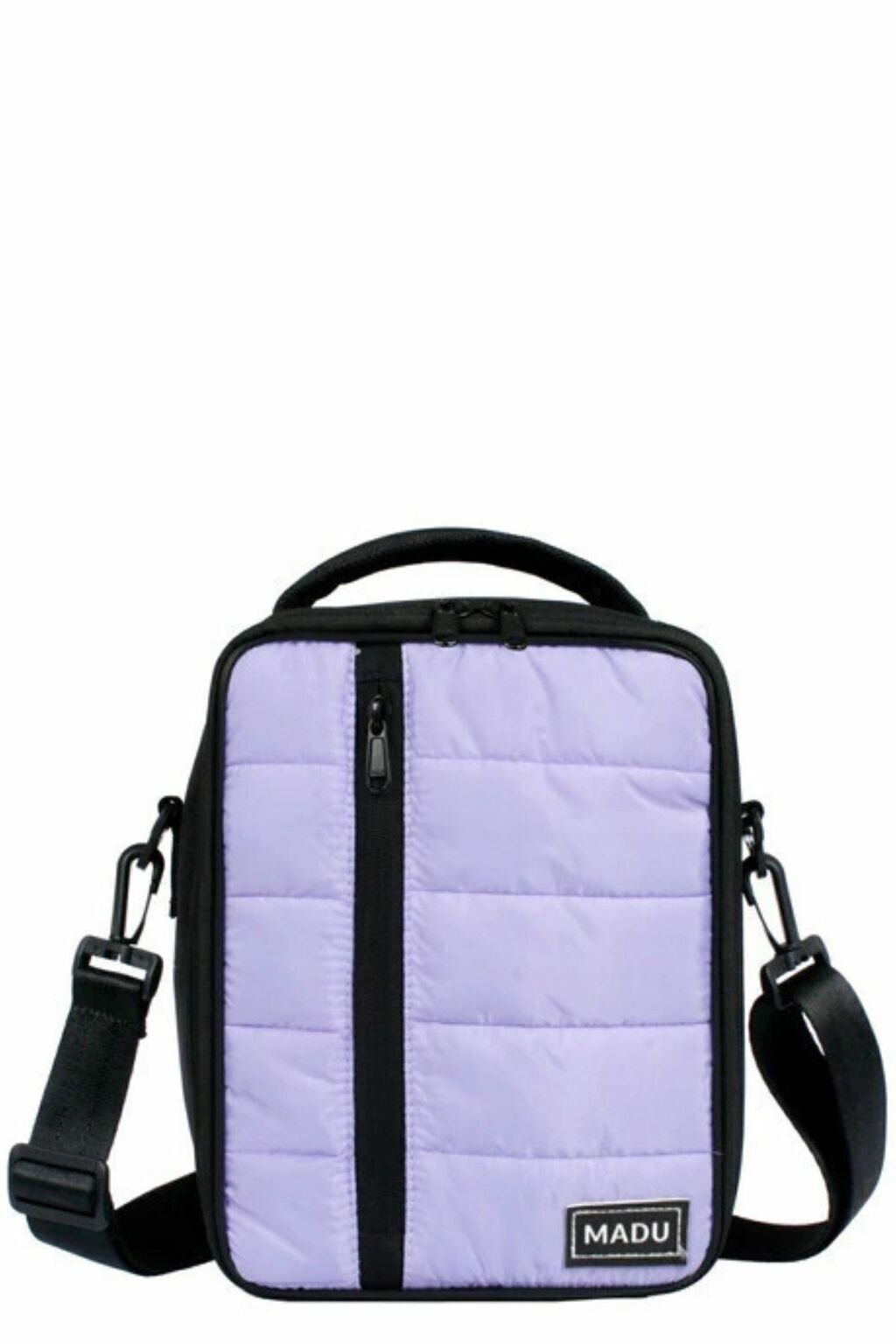Lunchera térmica impermeable de color lila con un diseño acolchado y detalles en negro, marca Madu.
