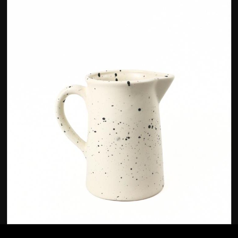 Jarra Bartola Crema Sp. Blur Negro