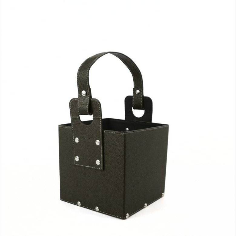 Canasta Cuerina Remache Negro (cm06)